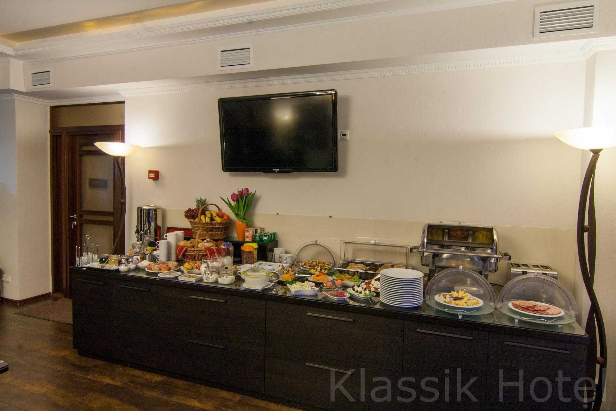 Klassik Hotel Chisinau Exterior photo