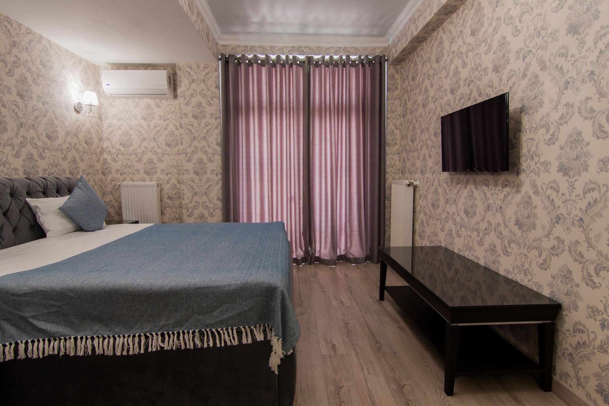 Klassik Hotel Chisinau Exterior photo