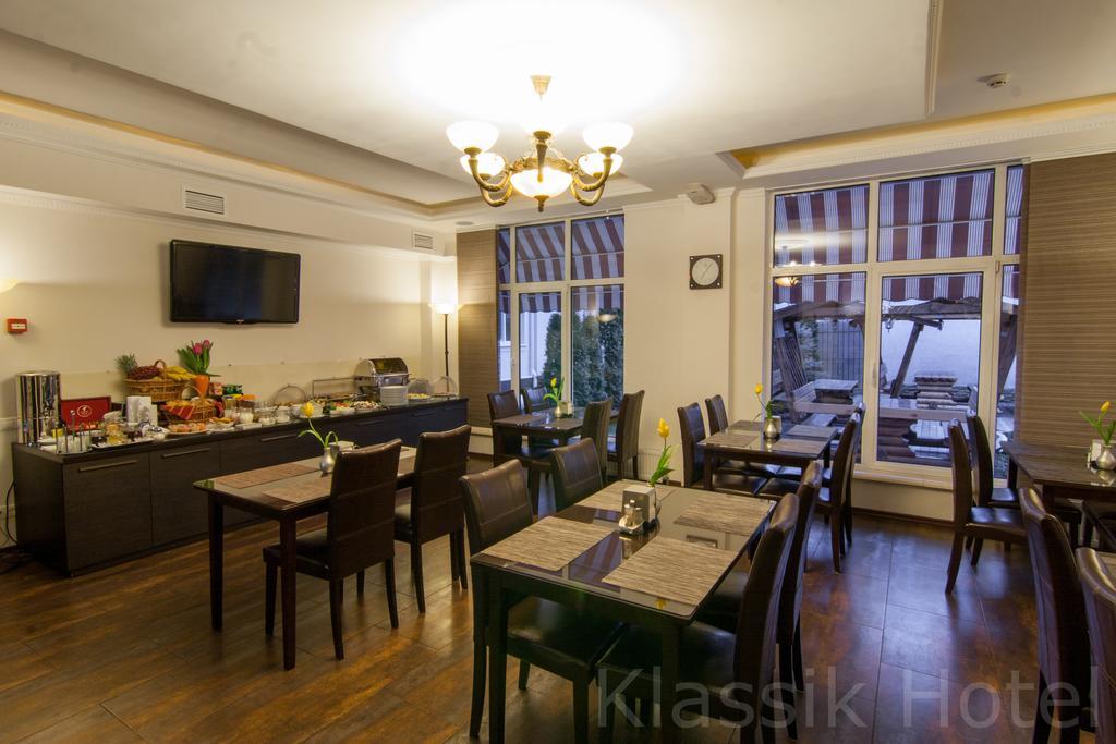 Klassik Hotel Chisinau Exterior photo