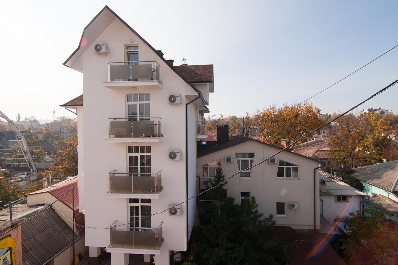 Klassik Hotel Chisinau Exterior photo